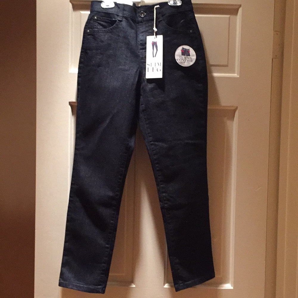 Women’s petite jeans. NWT.